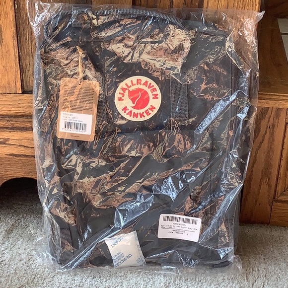 Fjallraven Kanken Original Backpack - Picture 4 of 7